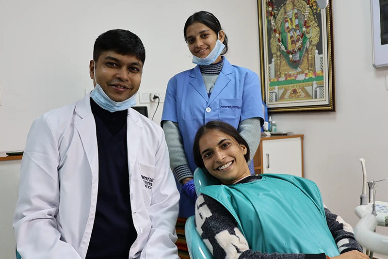 Dentist With Patient (5)